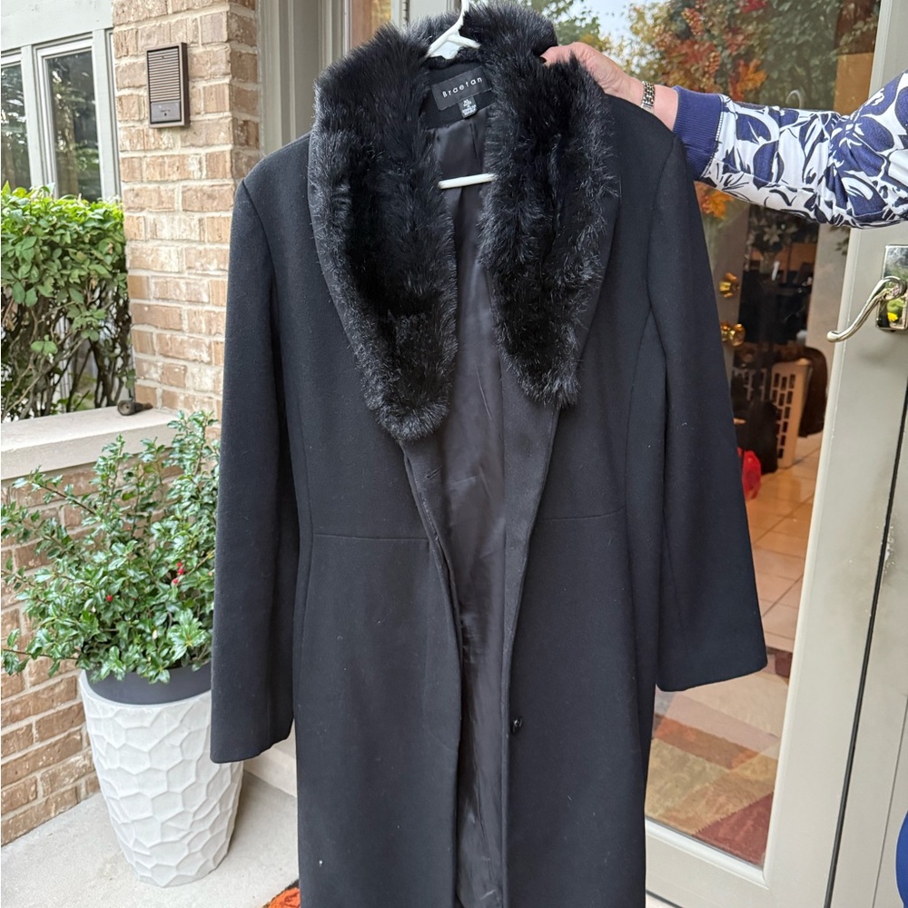 Braetan Black Coat with Faux Fur Collar